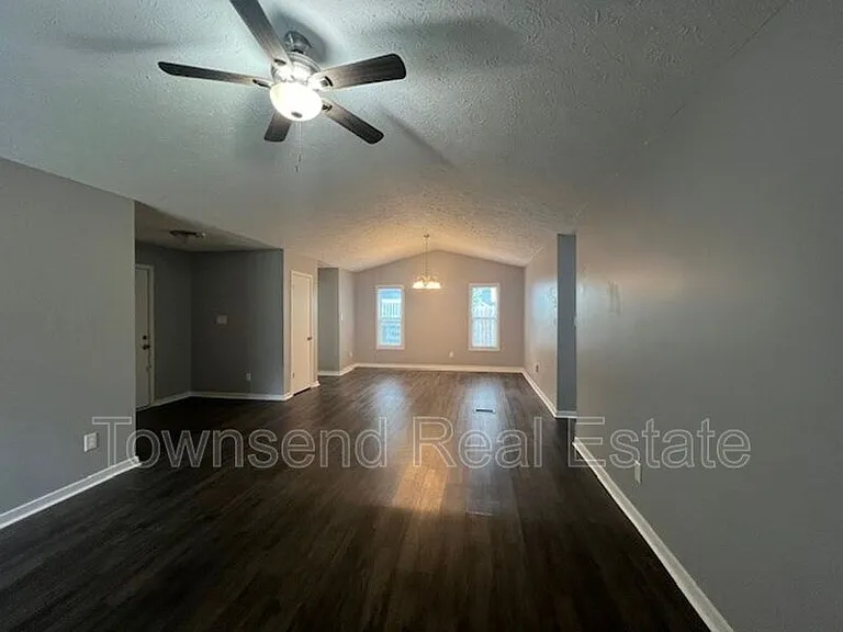 5831 Waters Edge Dr — Photo 2