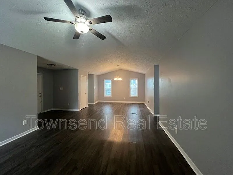 Building Photo - 5831 Waters Edge Dr
