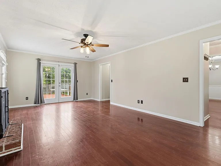 6824 Saint Julian Way — Photo 6