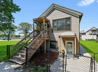 142 W Swann St, Chicago, IL 60609