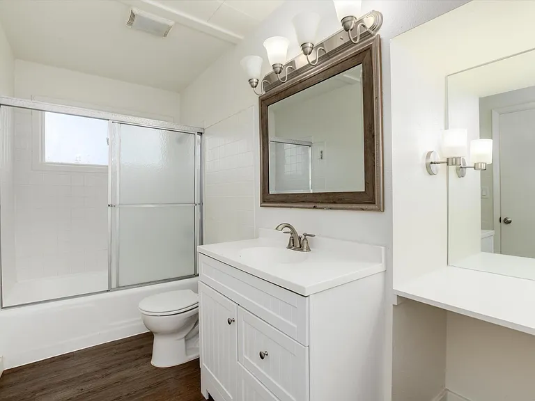 1323 Balsam Ave #1 — Photo 8