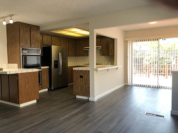 2nd image of 1573 Ilikai Ave