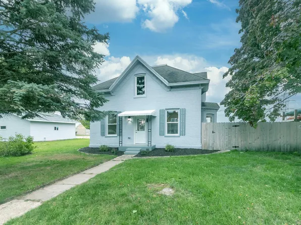 224 W Albert St, Portage, WI 53901