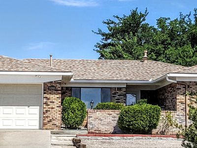 5201 Russell Dr NW, Albuquerque, NM, 87114