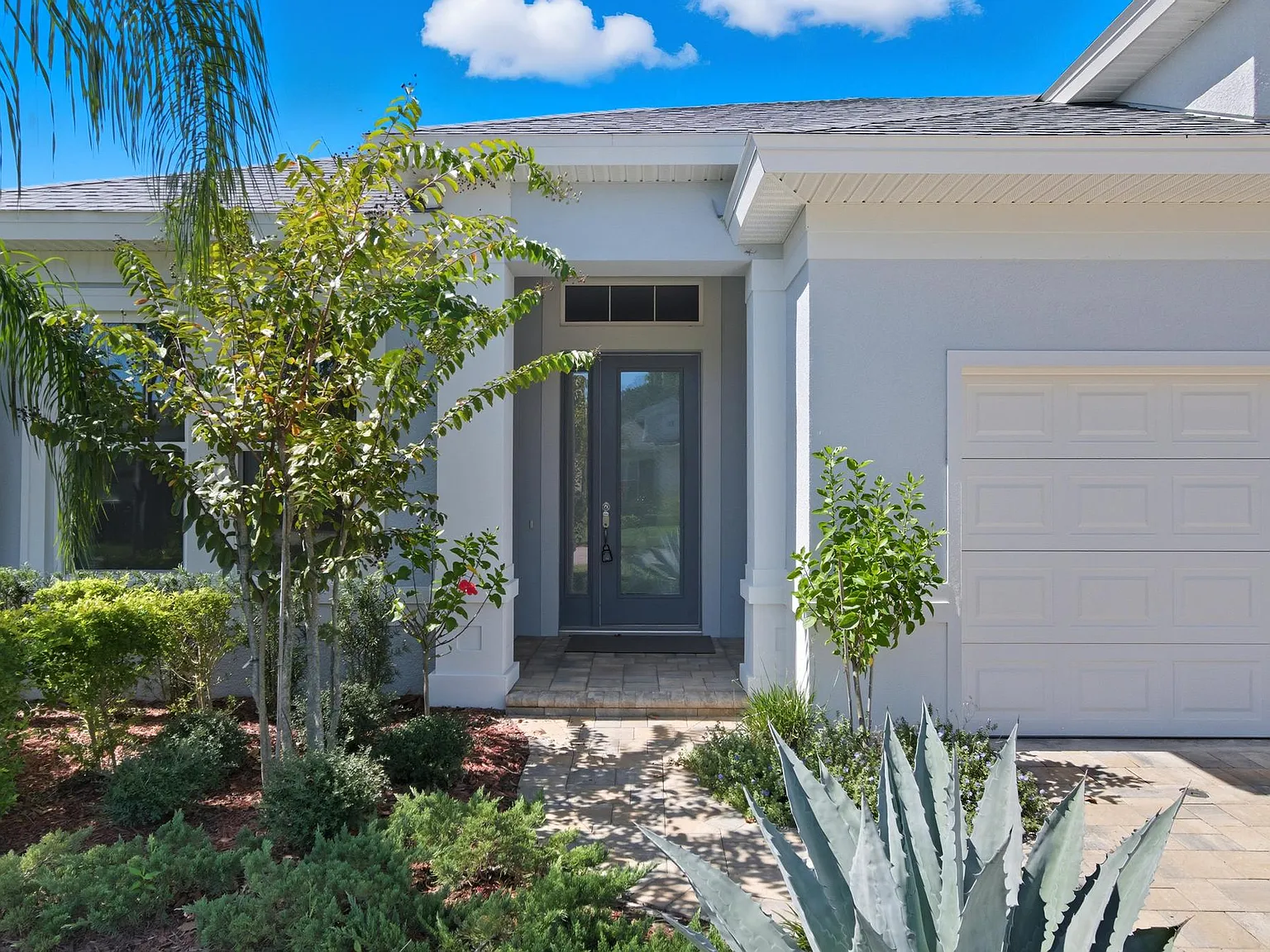 3 bed, 2119 sqft, $2,690 — Photo 3