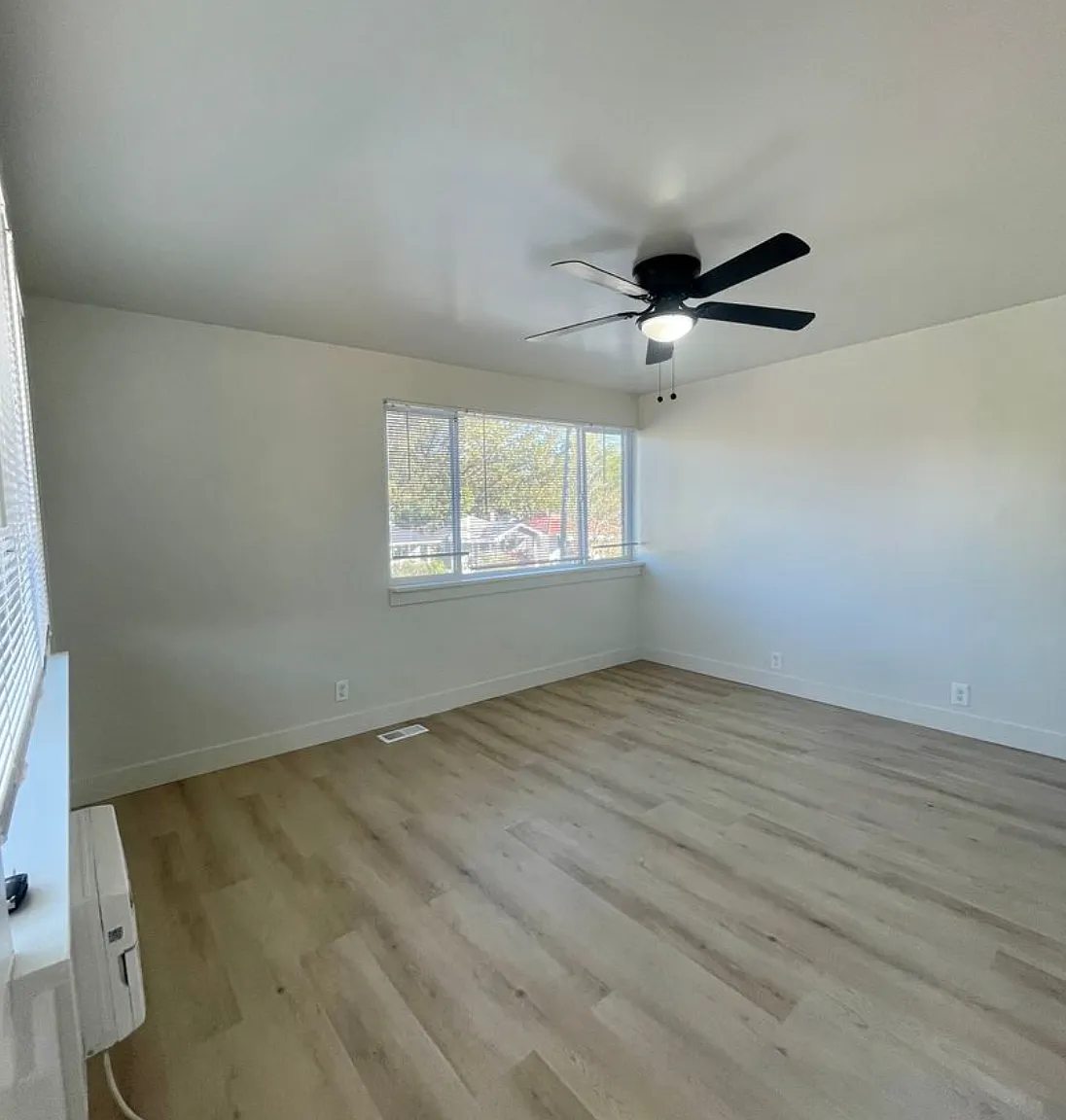 1340 S. 200 E. #9. Slc, Ut. 84115 — Photo 2