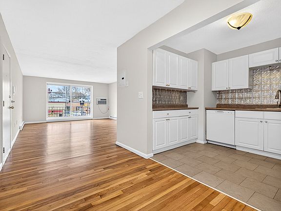 4th image of 8 Kittredge St APT 10