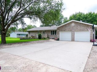 505 Derinda St, Saint Libory, NE 68872