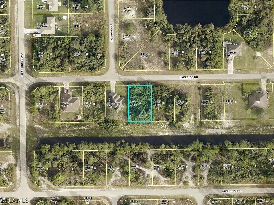 2nd image of 924 Lakeside Dr