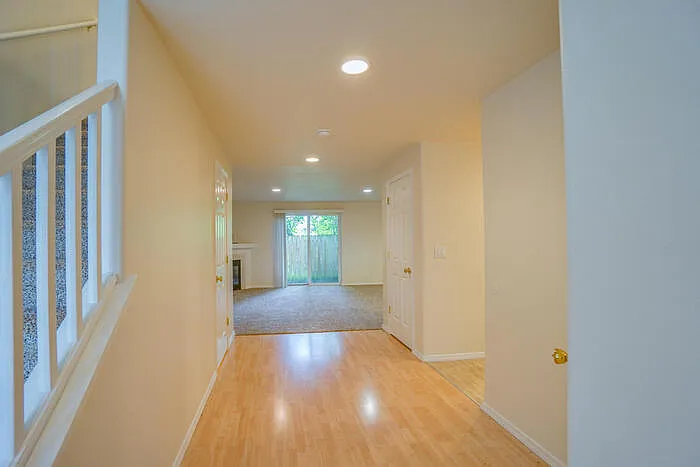 13911 NE 7th Ct — Photo 6