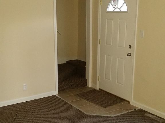 3rd image of 1542 Shirley Dr
