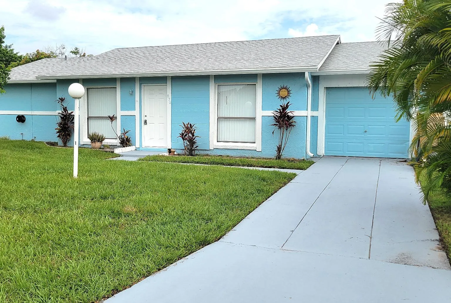 872 Aspenwood Cir — Photo 1