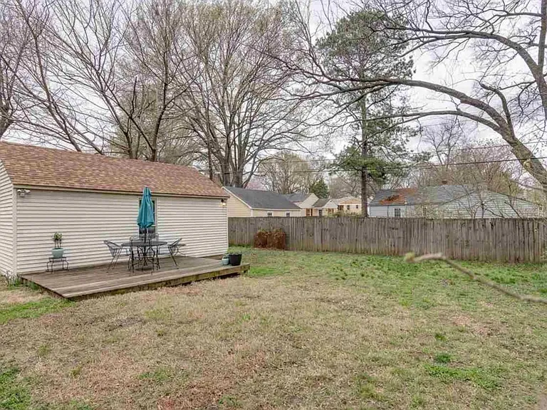 3878 Lytle Cir — Photo 12