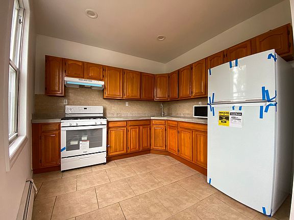 3rd image of 67 Bodine St #2