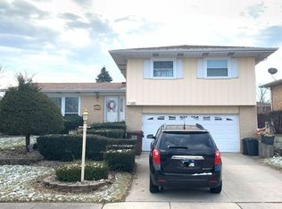 15205 Oak Rd, Oak Forest, IL 60452