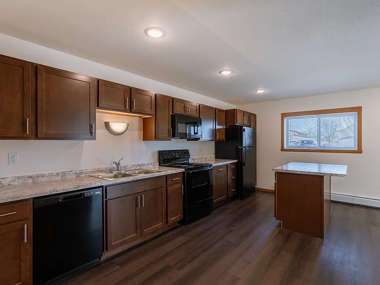 Fargo, ND Westwood Apartments | Kitchen