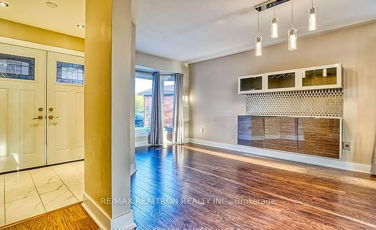 90 Oke Rd #MAIN FLOOR — Photo 9