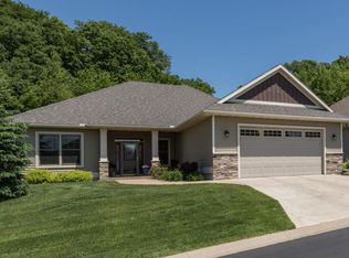 2146 Granite Cir NW, Rochester, MN 55901