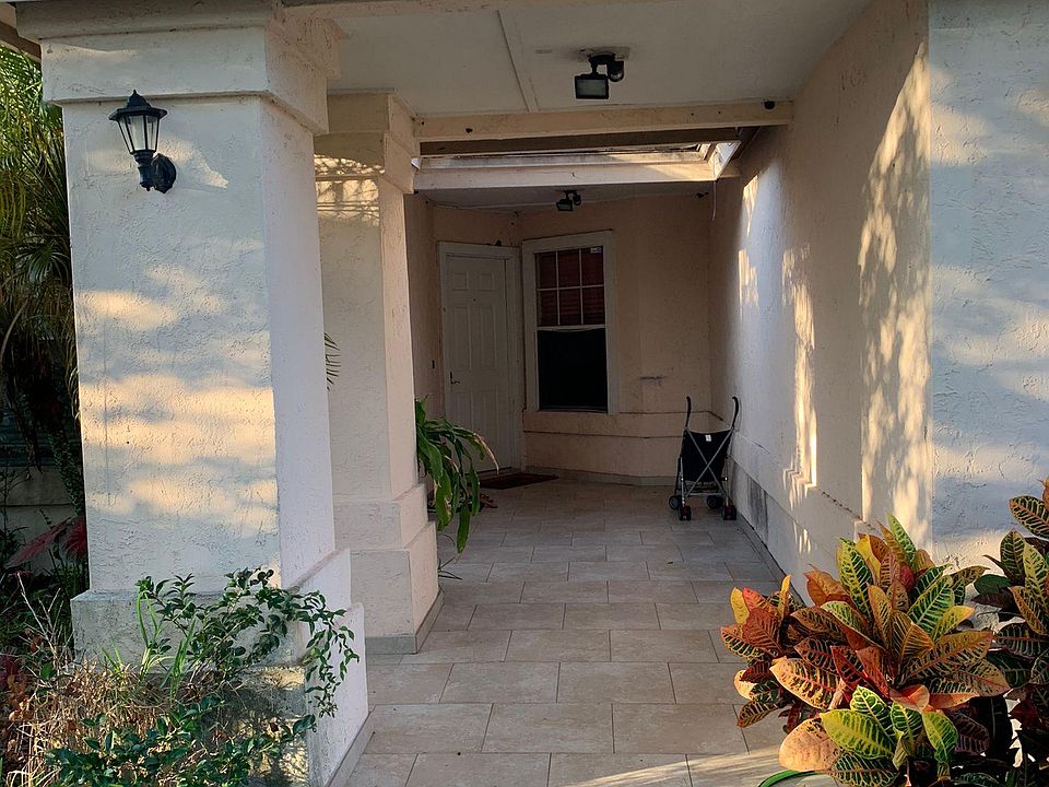 1st image of 7614 Treasure Island Ct