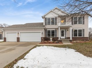 3625 Brook Run Dr, Des Moines, IA 50317