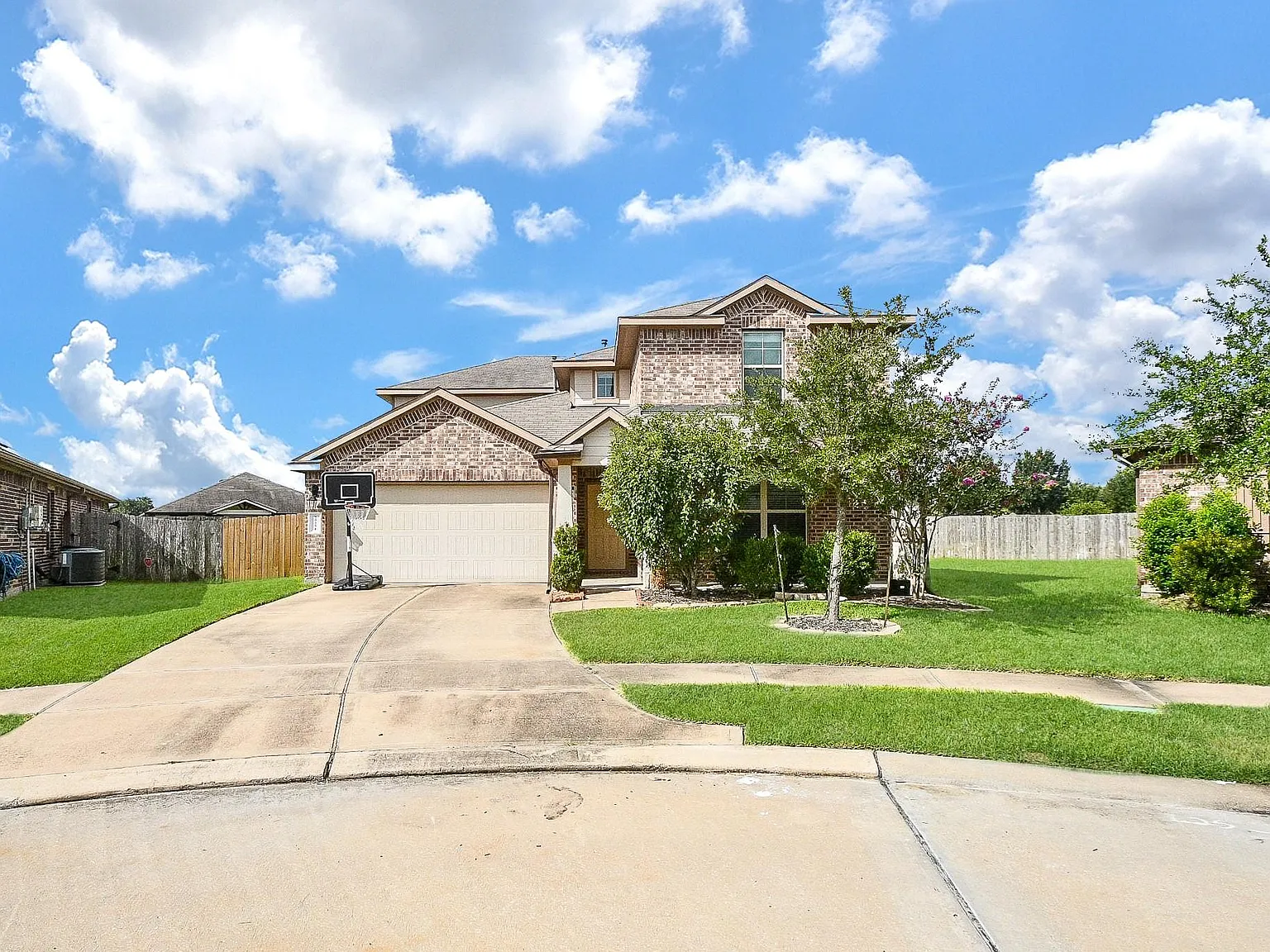4 bed, 3.0 bath, 2877 sqft, $2,850 — Photo 3