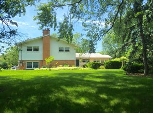 2299 Pfingsten Rd, Northbrook, IL