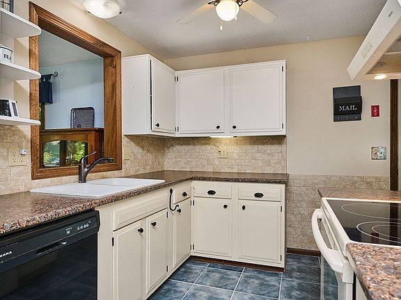 5th image of 20 Cook Rd