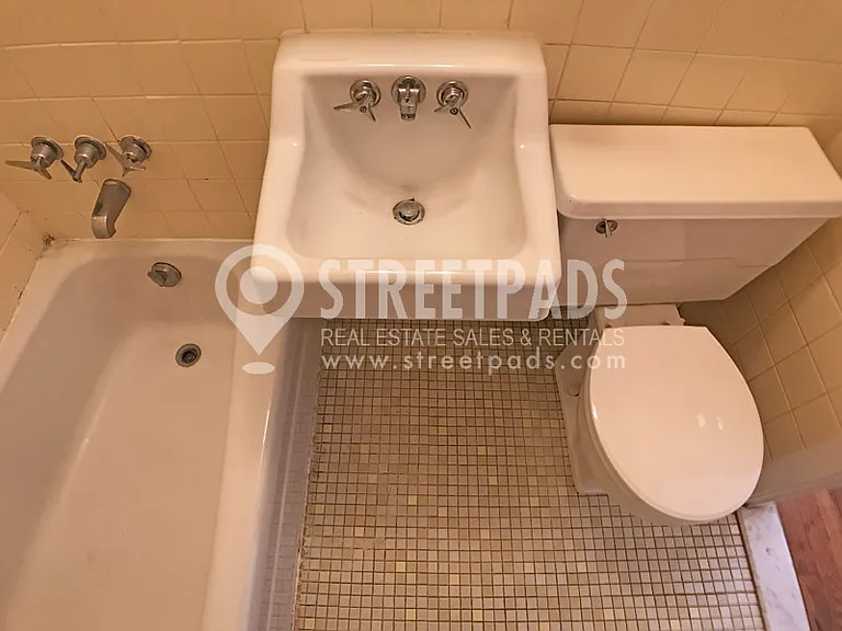 64 Brighton Ave #210 — Photo 5