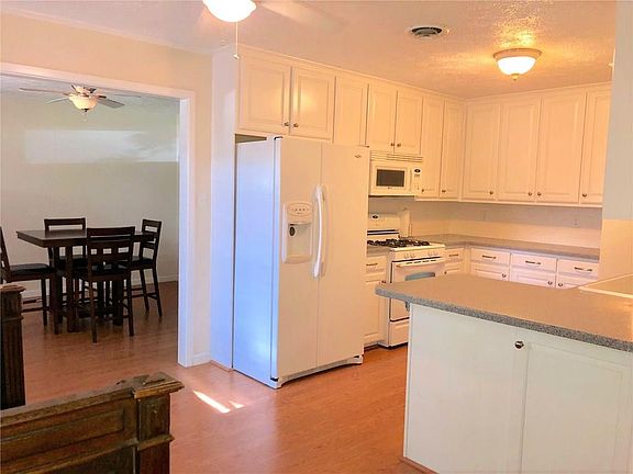 3rd image of 1473 Bel Air Dr