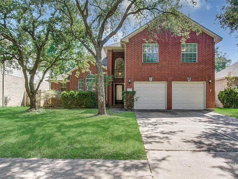 20211 Black Canyon Dr — Photo 1