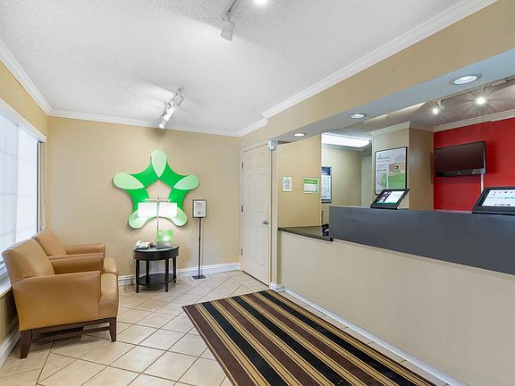 Lobby and Guest Check-in