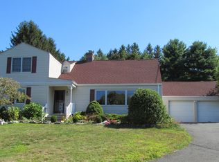 30 Larrys Ln, Pleasantville, NY 10570