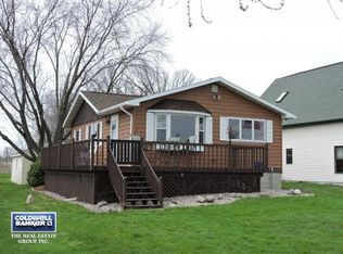 5238 Samers Bay Rd, Omro, WI 54963