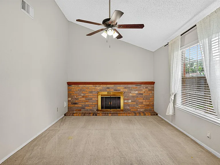 4514 Treasure Trl — Photo 16