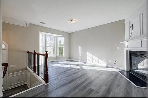 2nd image of 1342 Thornborough Dr