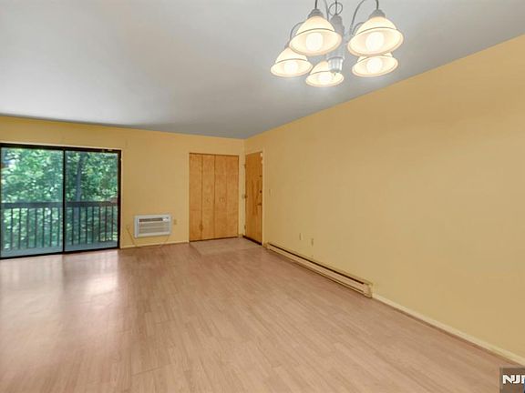 3rd image of 666 Mill St APT C6