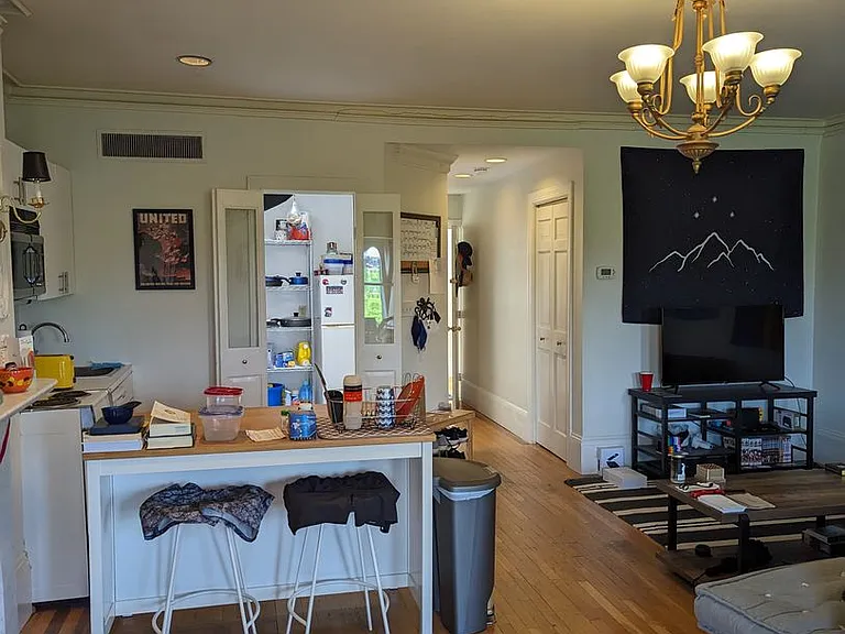 16 Commonwealth Avenue — Photo 9