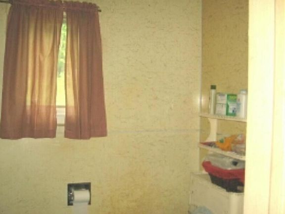 5th image of 327 Mount Olive Blvd