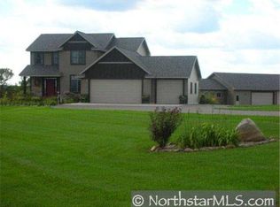 460 N Division Ave, Roberts, WI 54023