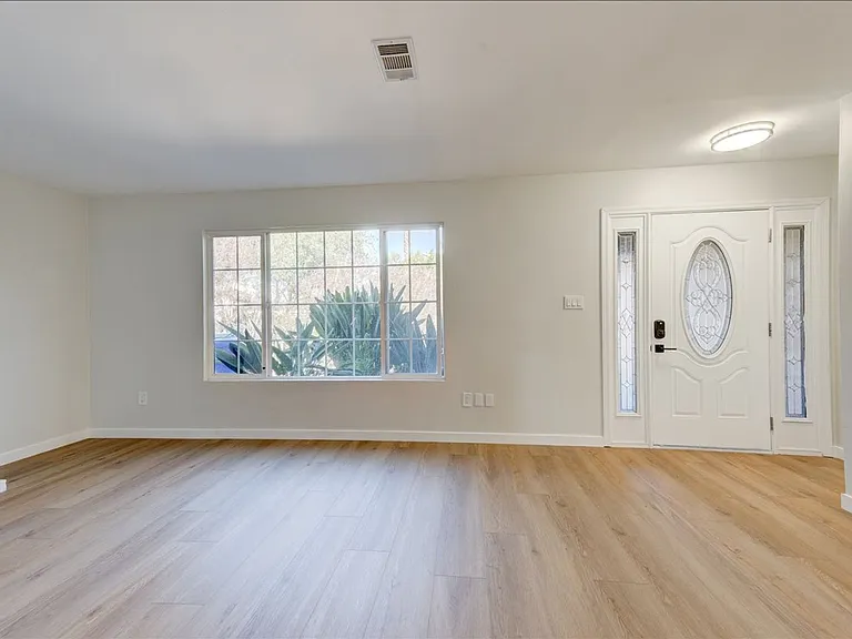 11370 Travis Pl — Photo 4