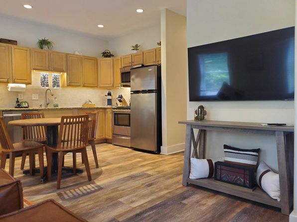 42085 Sweet Spring Ln #A