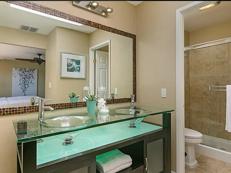 5881 Desert View Dr — Photo 9