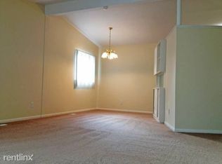 24141 Beverly Ave, Oak Park, MI 48237