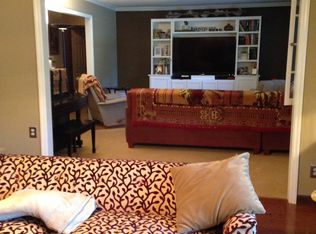 329 10th St NE, Washington, DC 20002