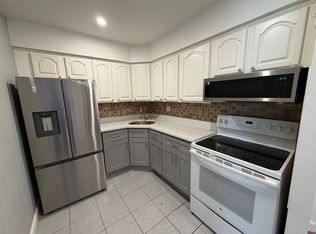 29-22 30th Ave #2-R, Astoria, NY 11102