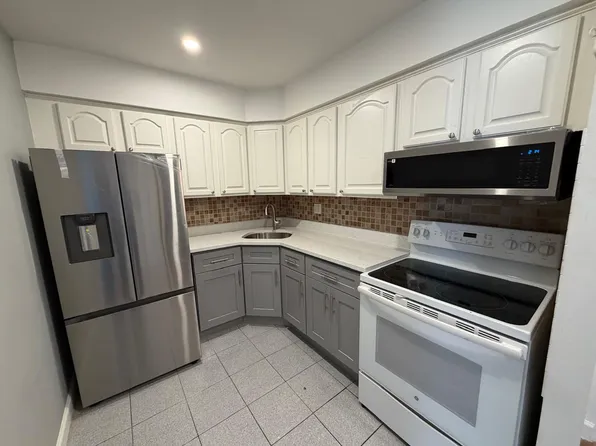 29-22 30th Avenue image 1 of 4