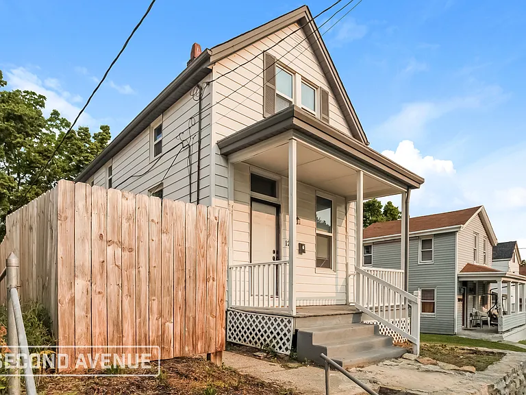1233 Dewey Ave — Photo 22