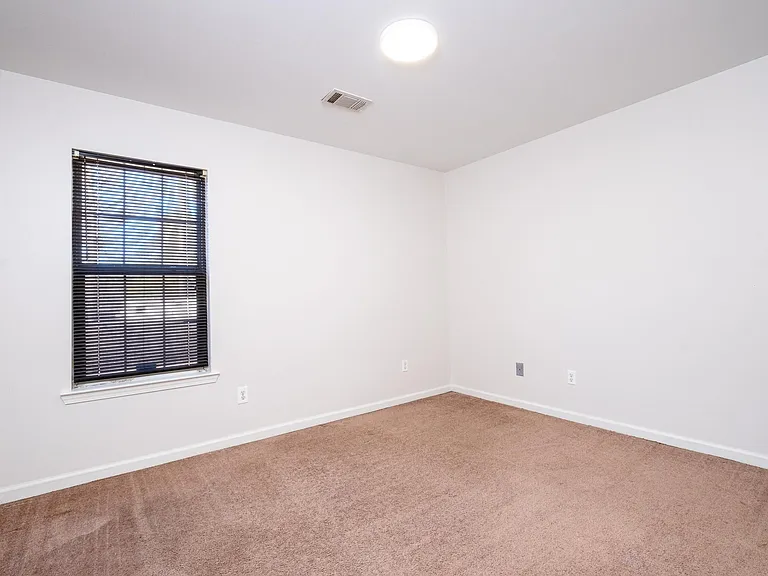 25 Courtfield Dr — Photo 36