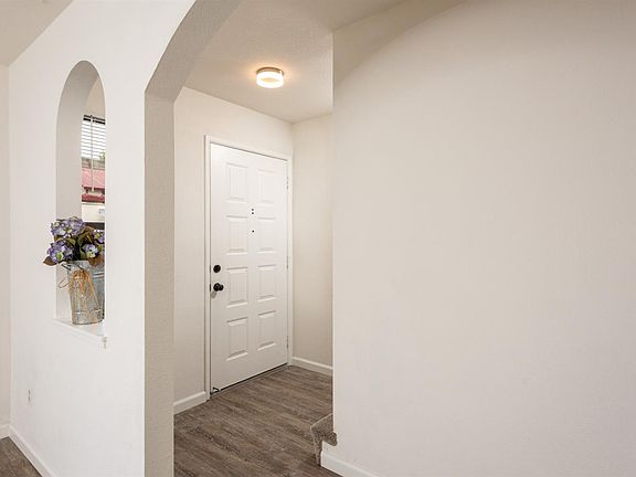 5th image of 134 Park Place Dr