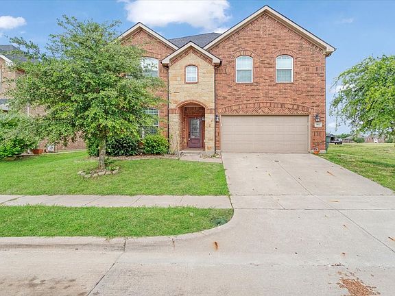 3rd image of 802 Swan Ridge Dr